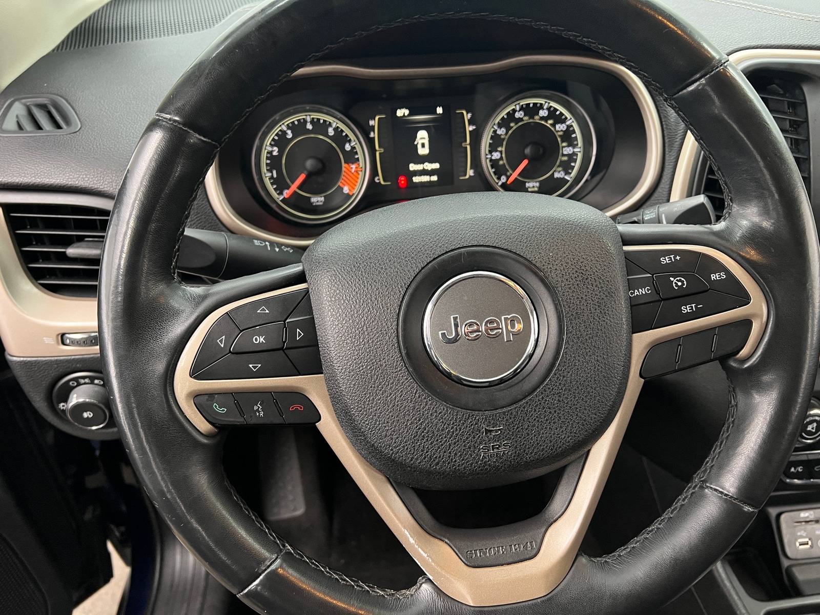 Thumbnail: 2014 Jeep Cherokee - 5