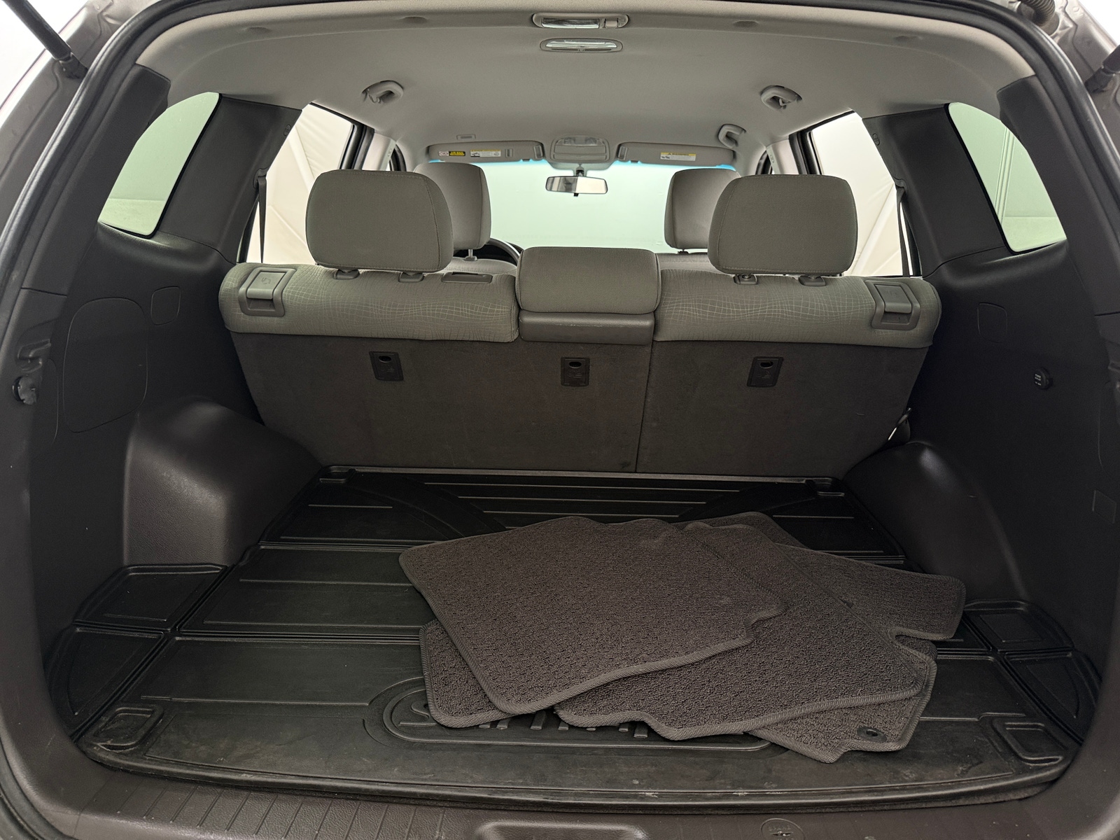 Thumbnail: 2011 Hyundai Santa Fe - 7