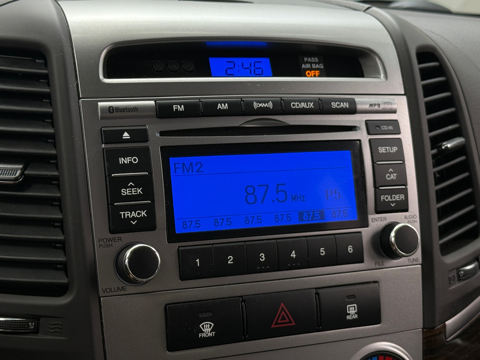 Thumbnail: 2011 Hyundai Santa Fe - 4