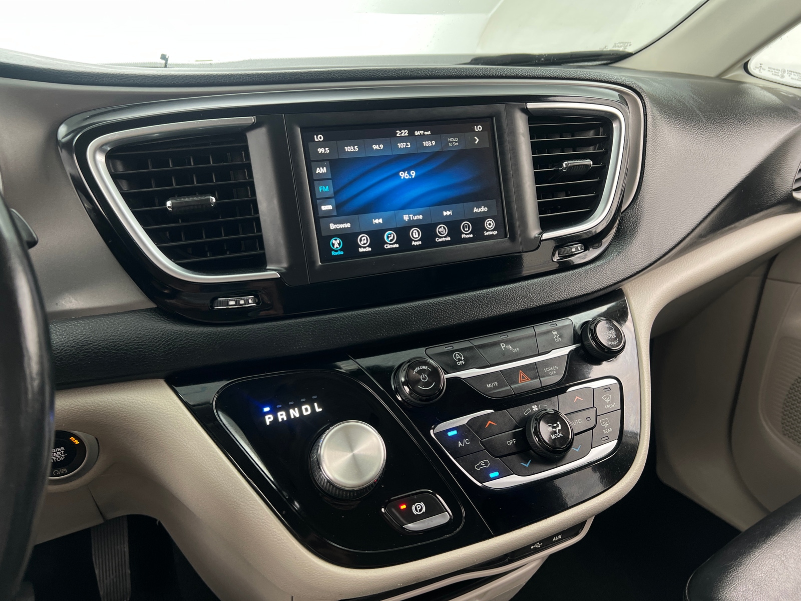 Thumbnail: 2020 Chrysler Pacifica - 3