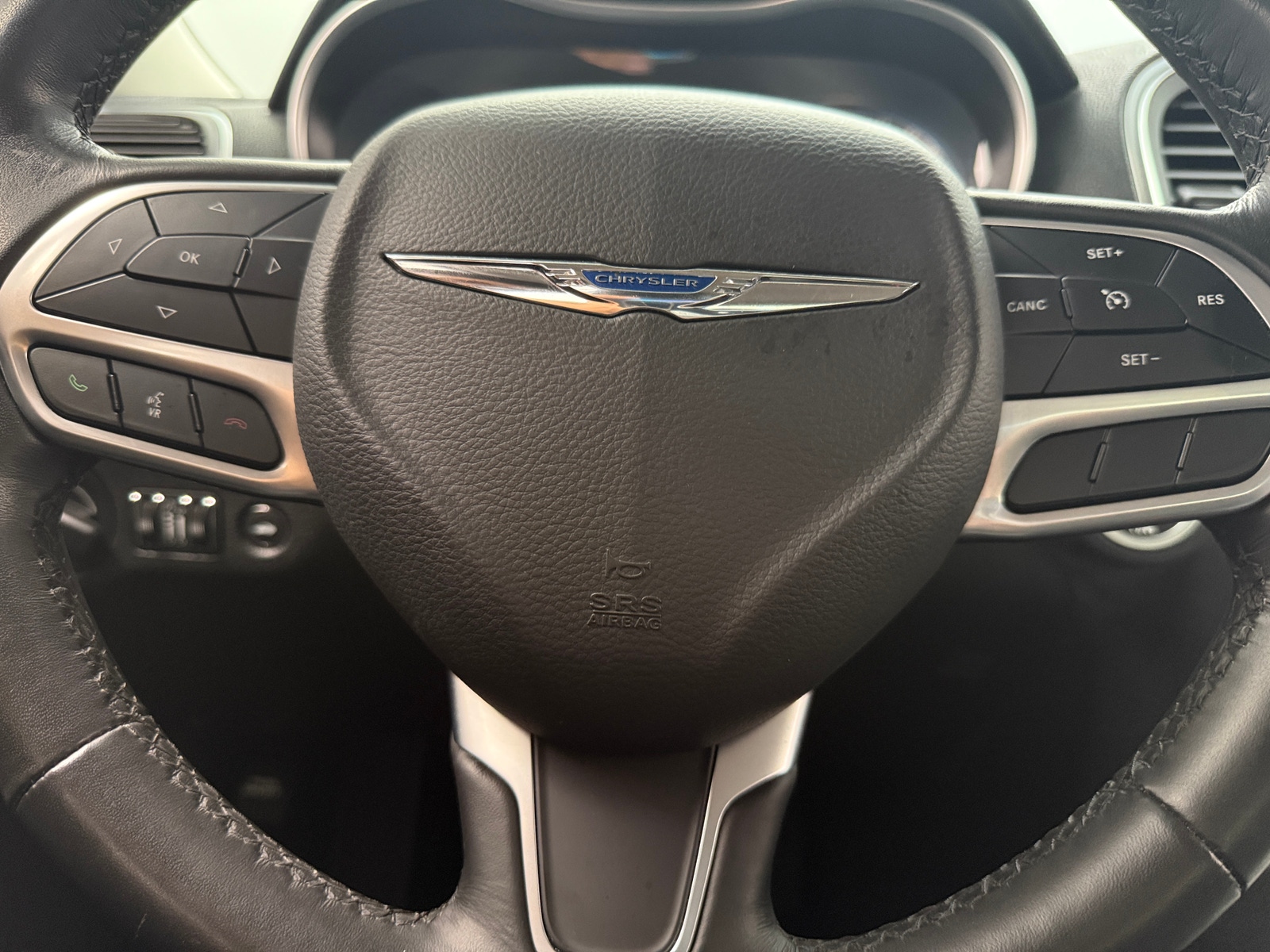 Thumbnail: 2021 Chrysler 300 - 5