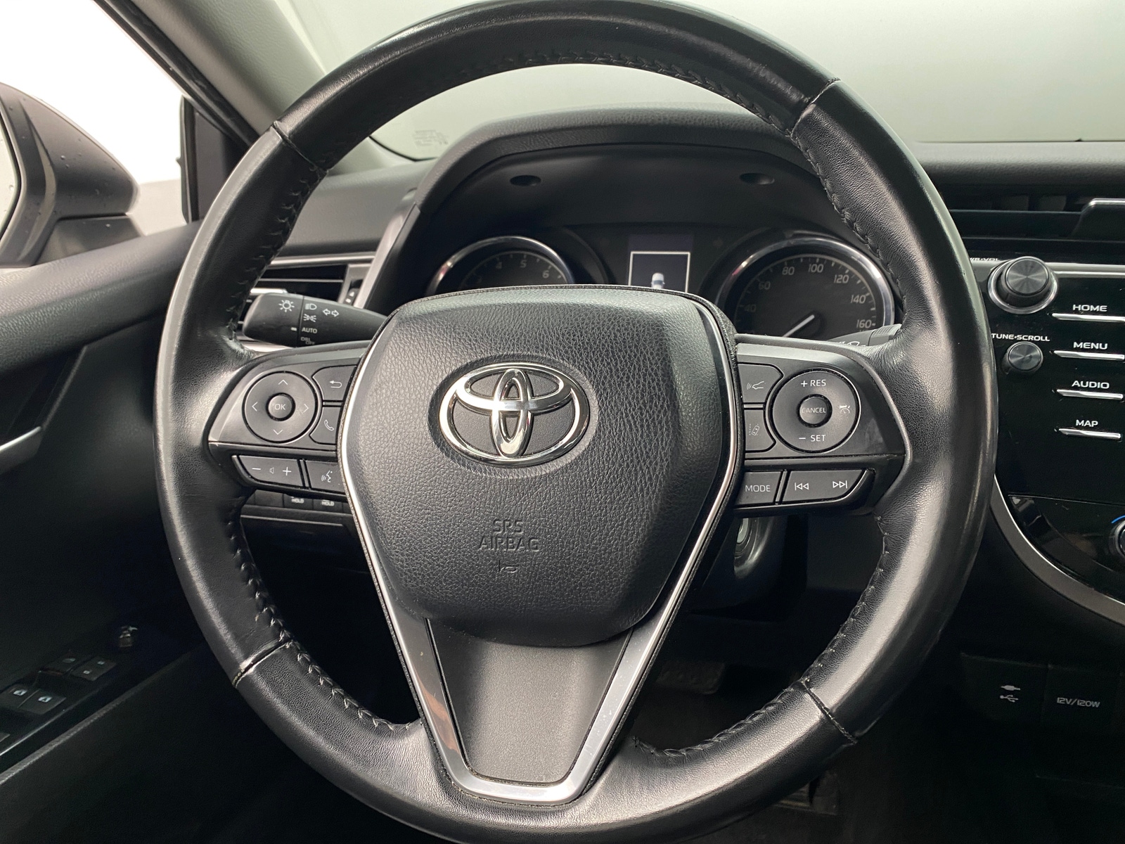 Thumbnail: 2019 Toyota Camry - 5