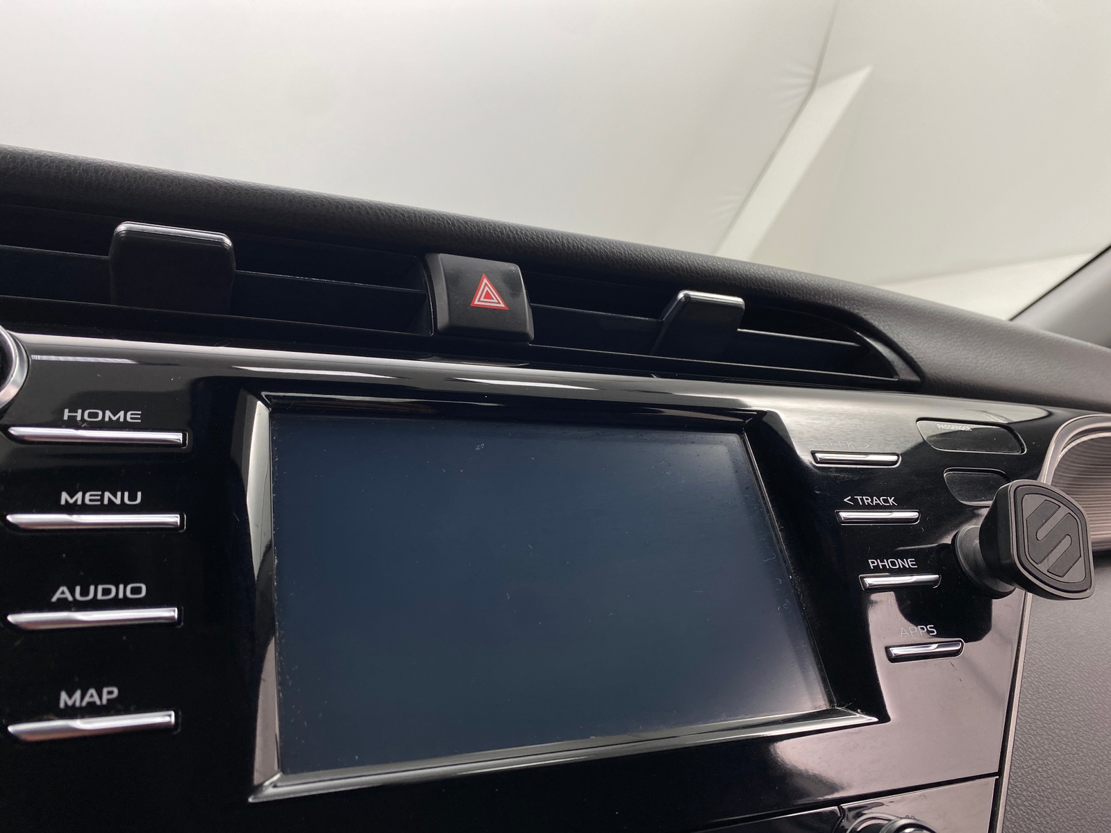 Thumbnail: 2019 Toyota Camry - 4