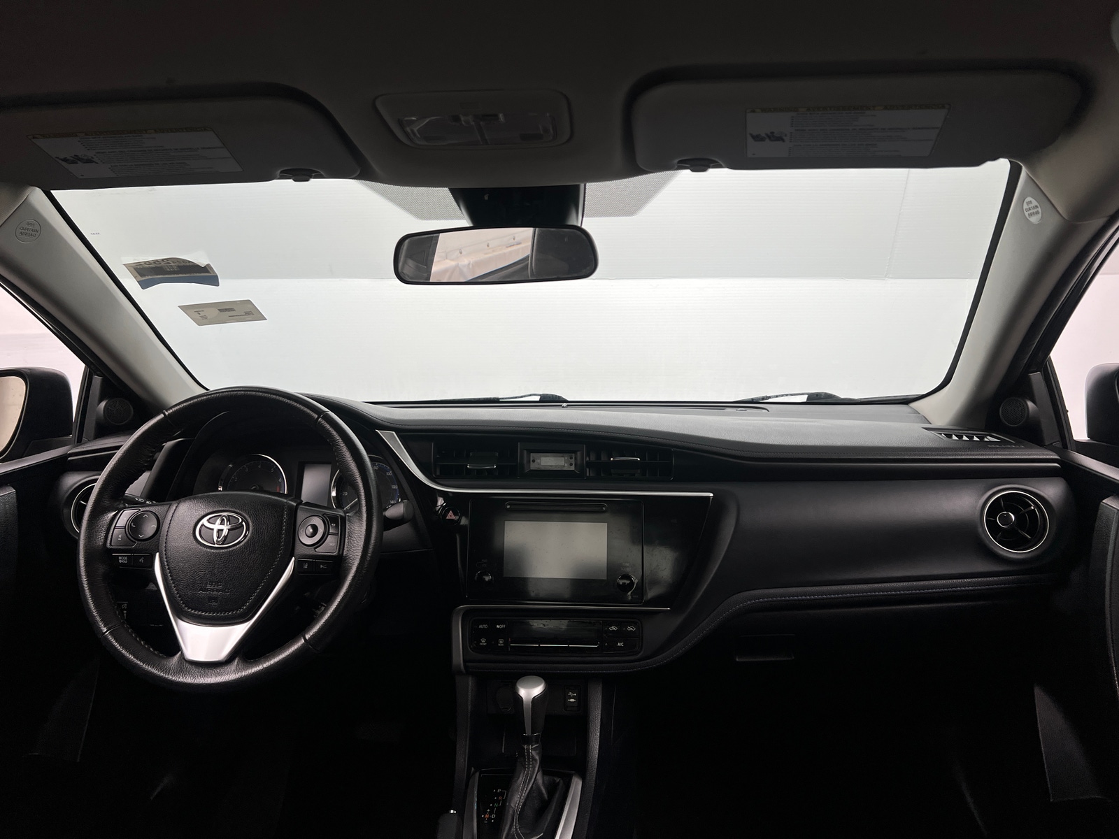 Thumbnail: 2018 Toyota Corolla - 3