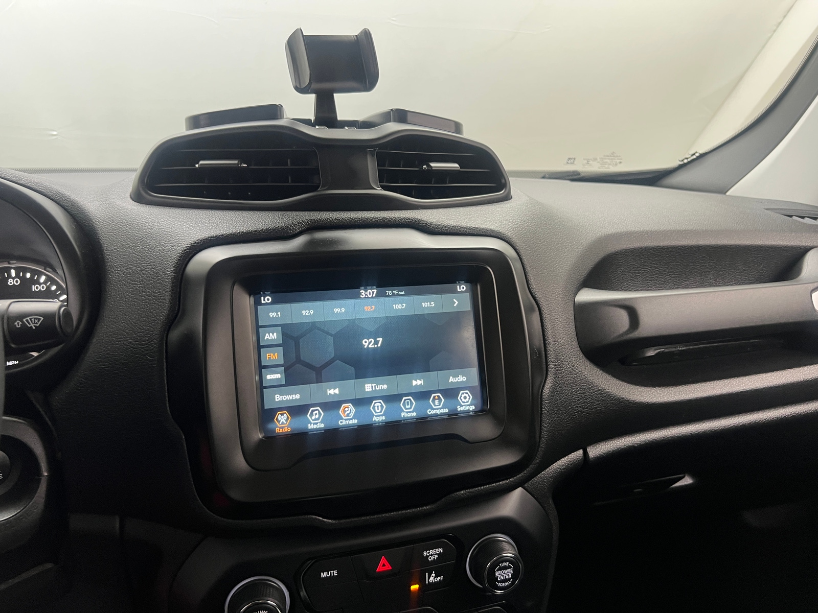 Thumbnail: 2021 Jeep Renegade - 4