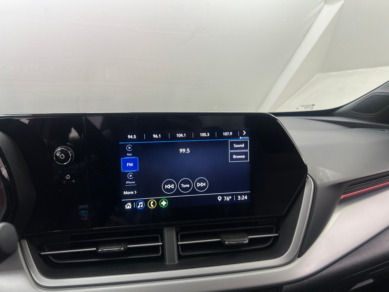 Thumbnail: 2025 Chevrolet Trax - 4