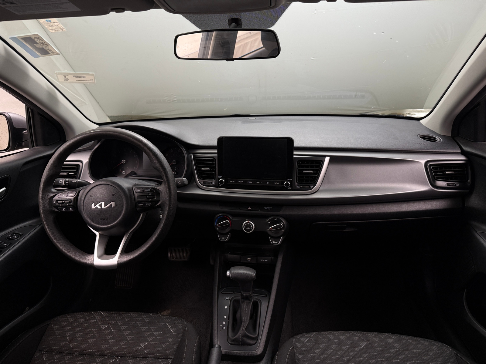 Thumbnail: 2023 Kia Rio - 3