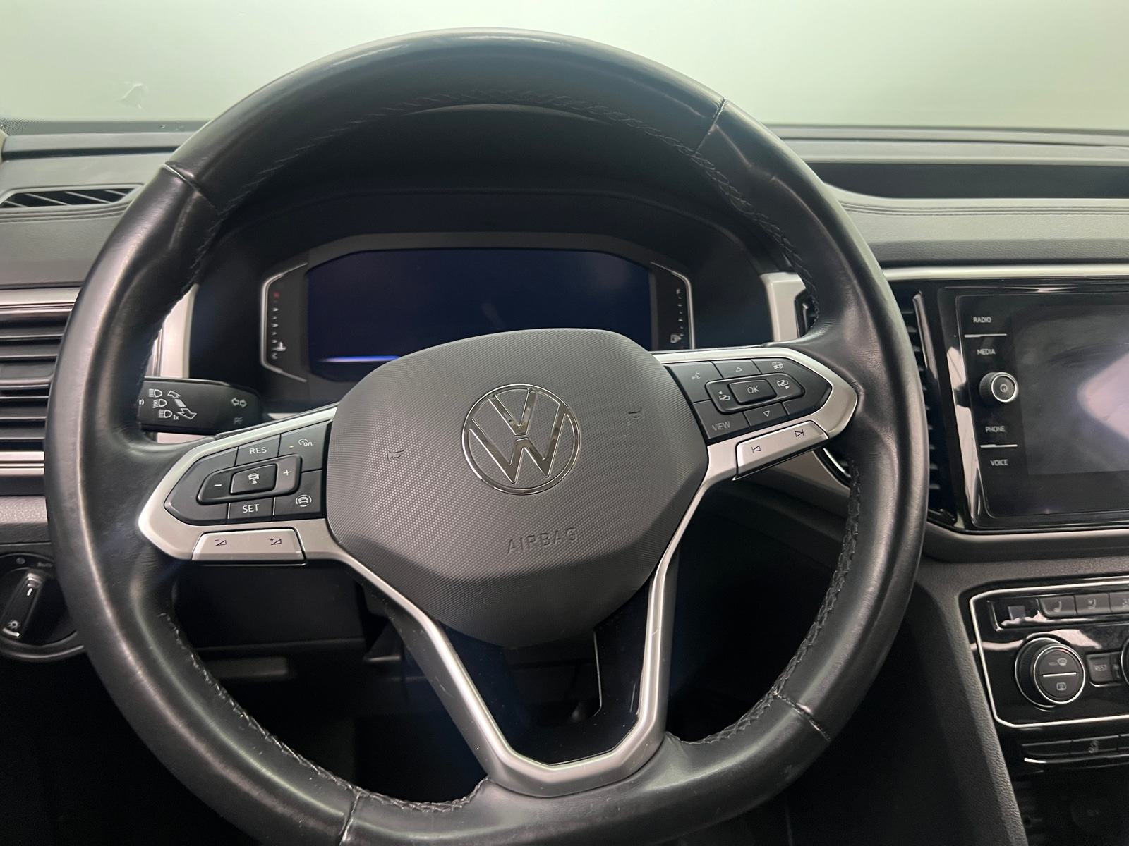 Thumbnail: 2021 Volkswagen Atlas - 4