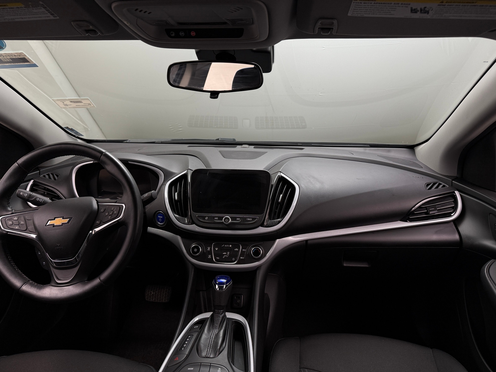 Thumbnail: 2017 Chevrolet Volt - 3