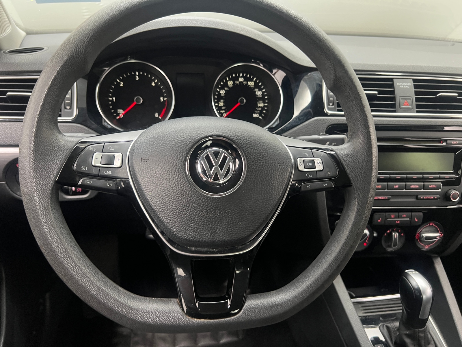 Thumbnail: 2015 Volkswagen Jetta - 5