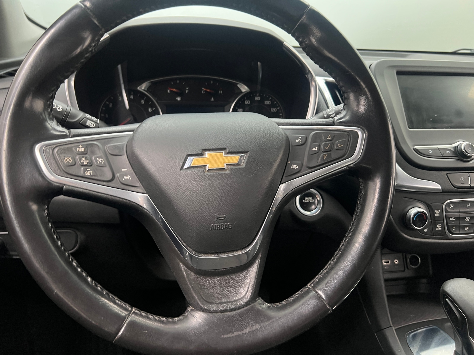 Thumbnail: 2022 Chevrolet Equinox - 5