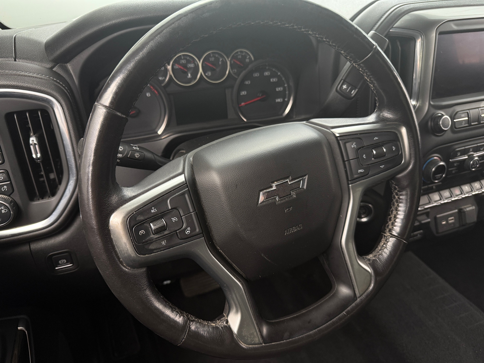 Thumbnail: 2020 Chevrolet Silverado 1500 - 5