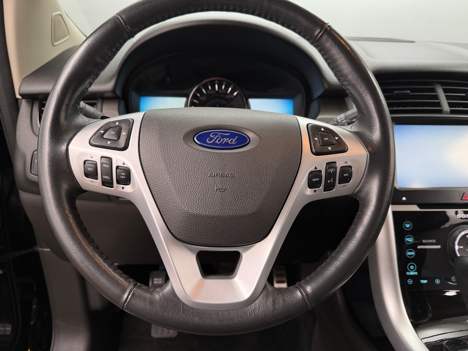 Thumbnail: 2013 Ford Edge - 4