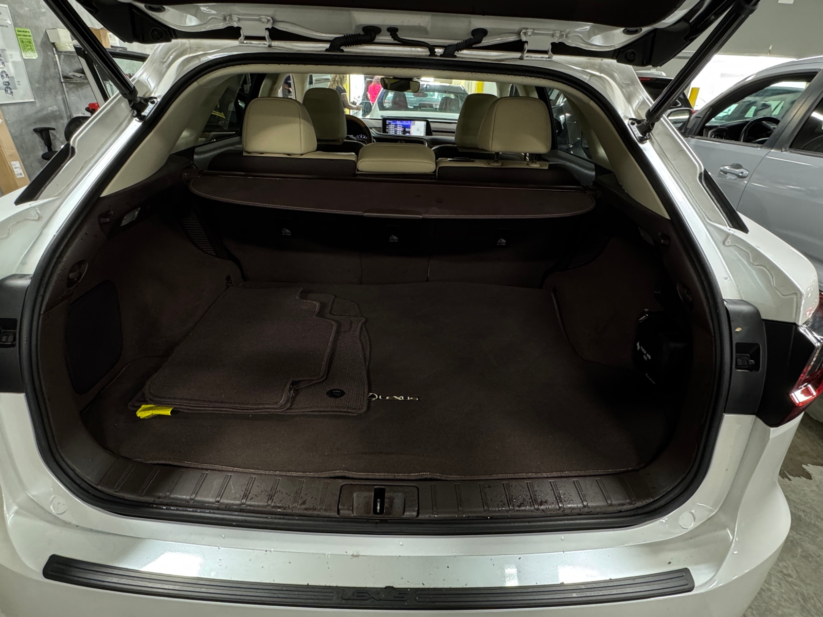 Thumbnail: 2019 Lexus RX - 6