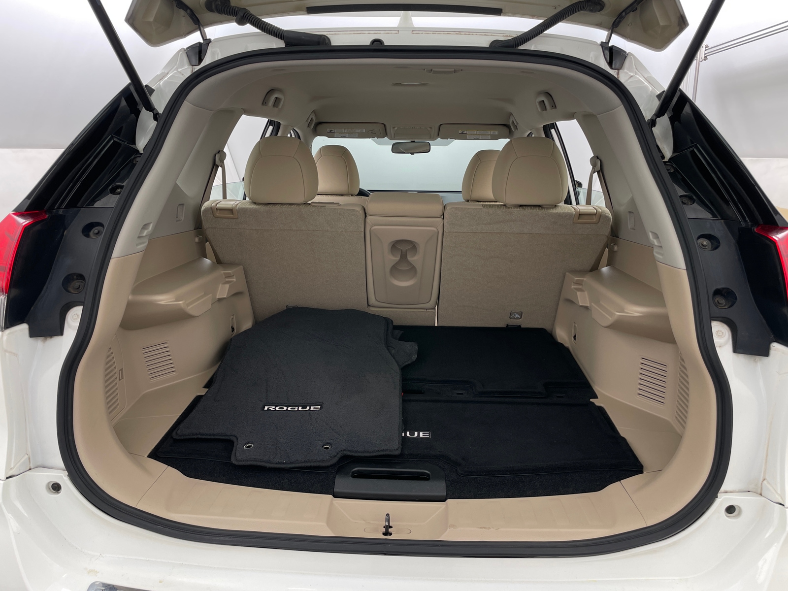 Thumbnail: 2017 Nissan Rogue - 7