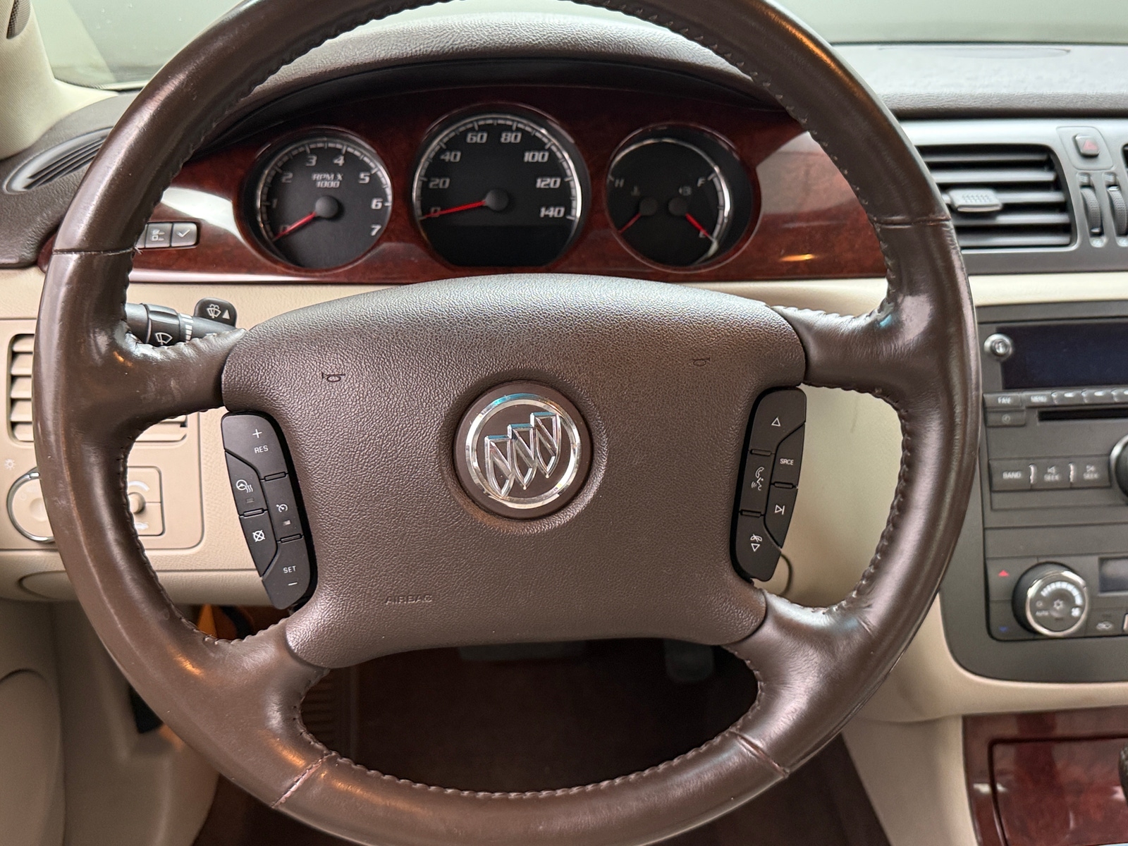 Thumbnail: 2010 Buick Lucerne - 4