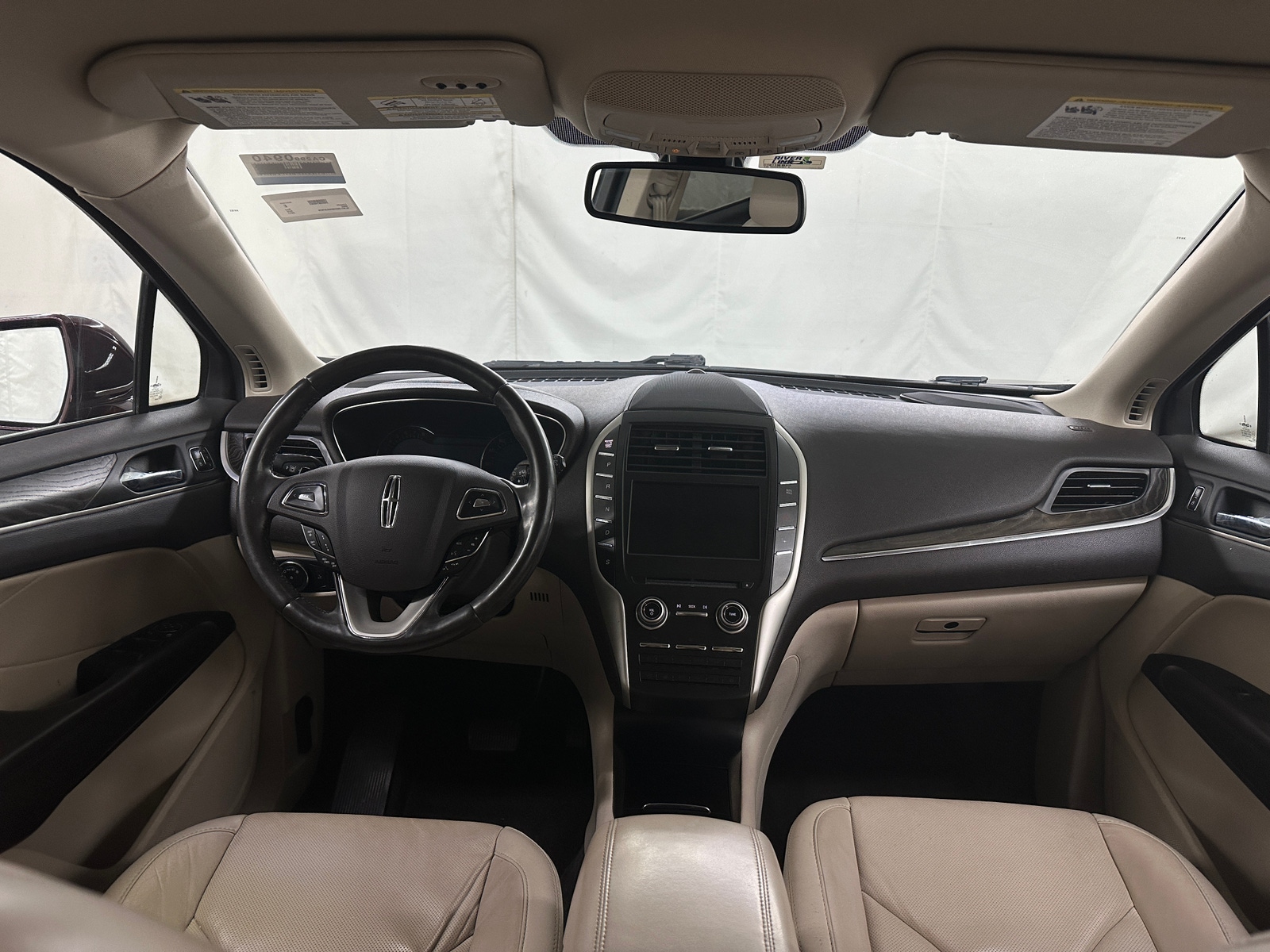 Thumbnail: 2017 Lincoln MKC - 2