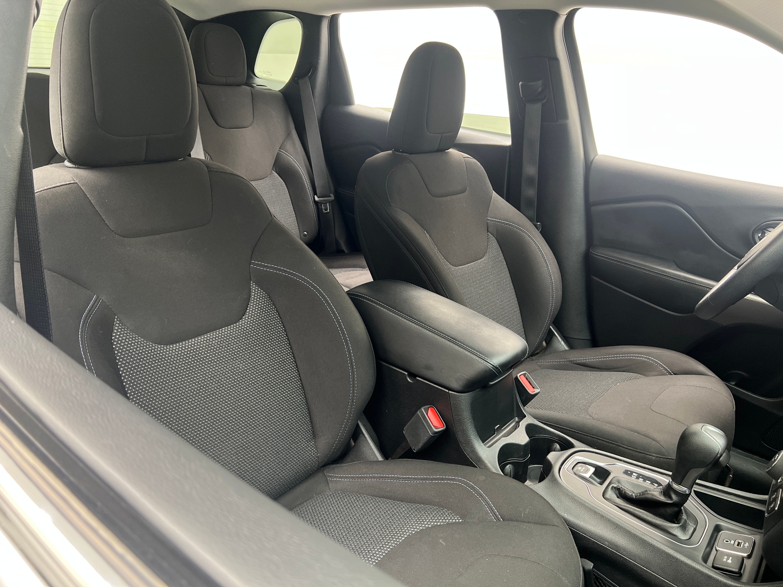 Thumbnail: 2019 Jeep Cherokee - 2