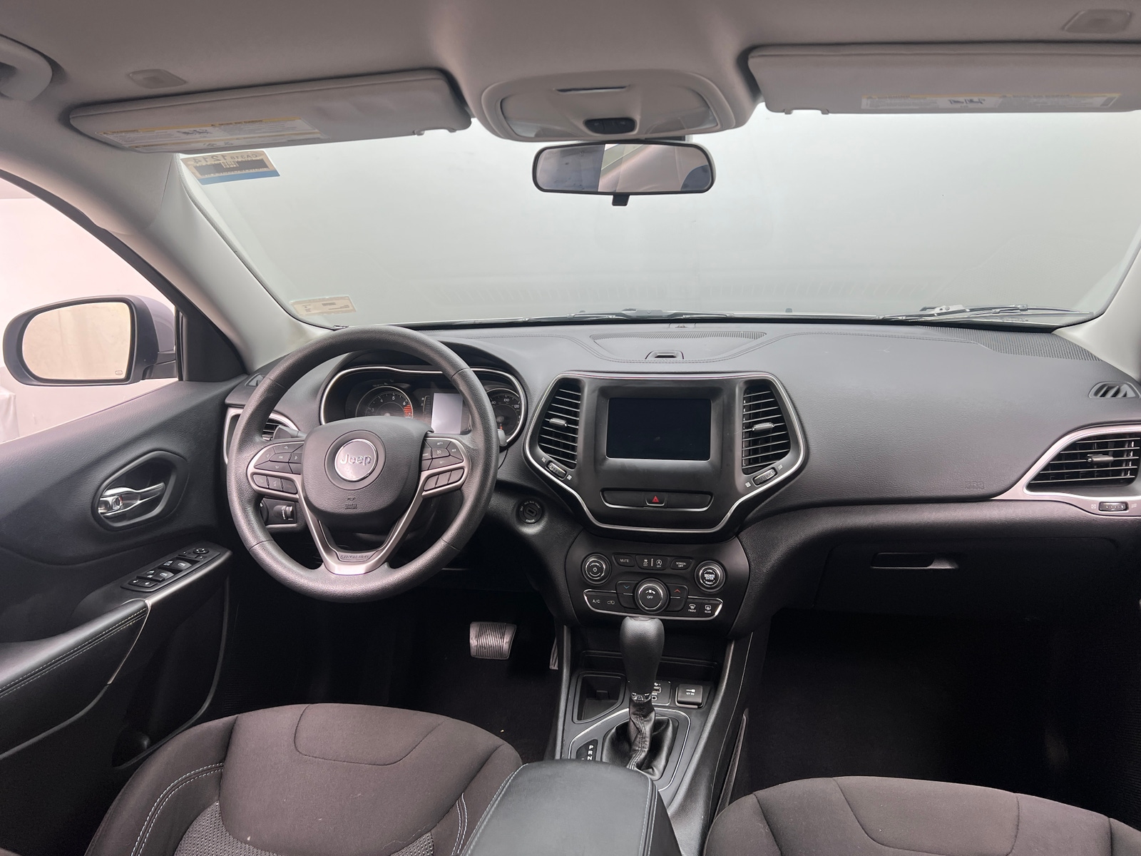 Thumbnail: 2019 Jeep Cherokee - 3