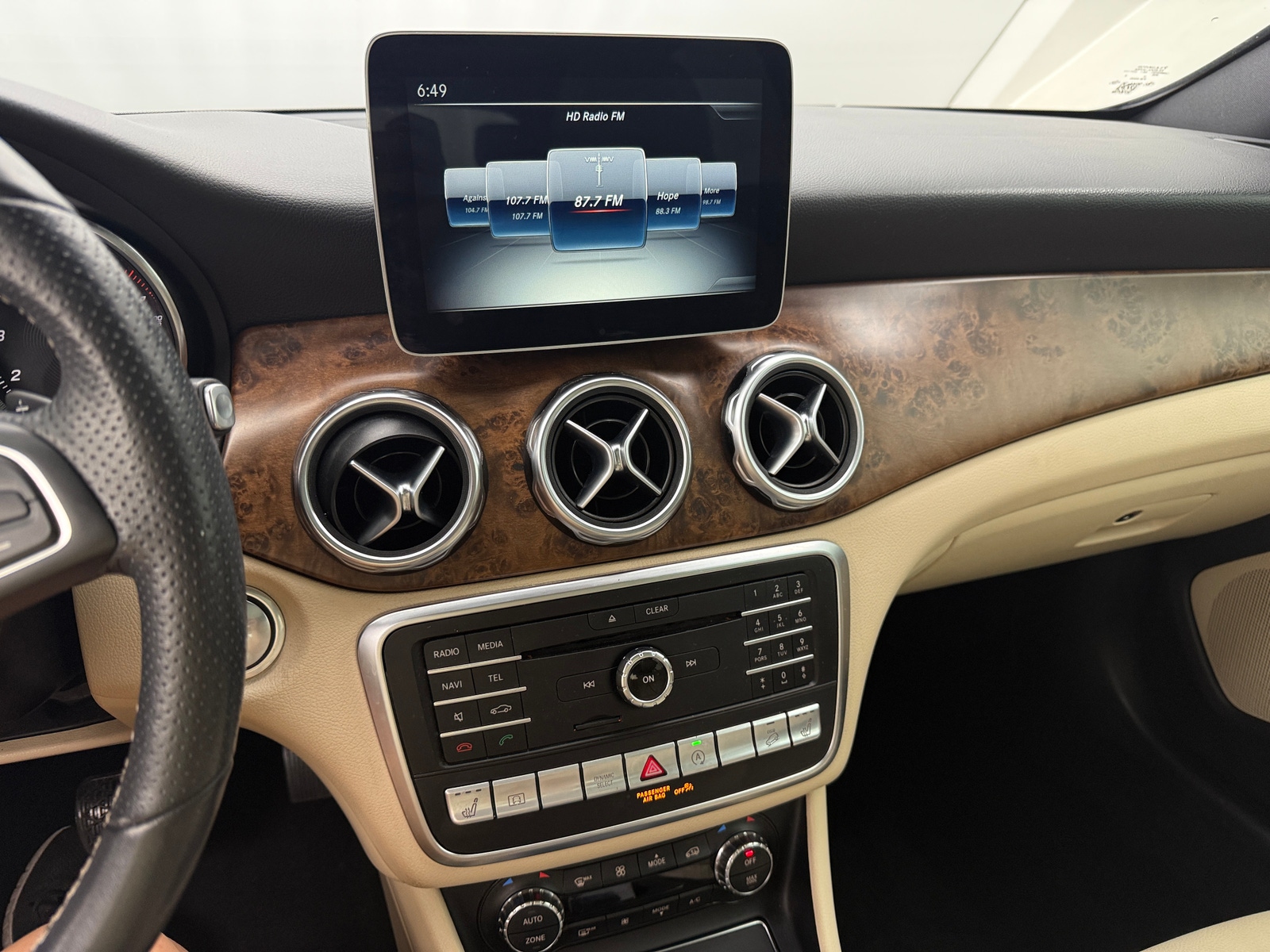 Thumbnail: 2020 Mercedes-Benz GLA - 3