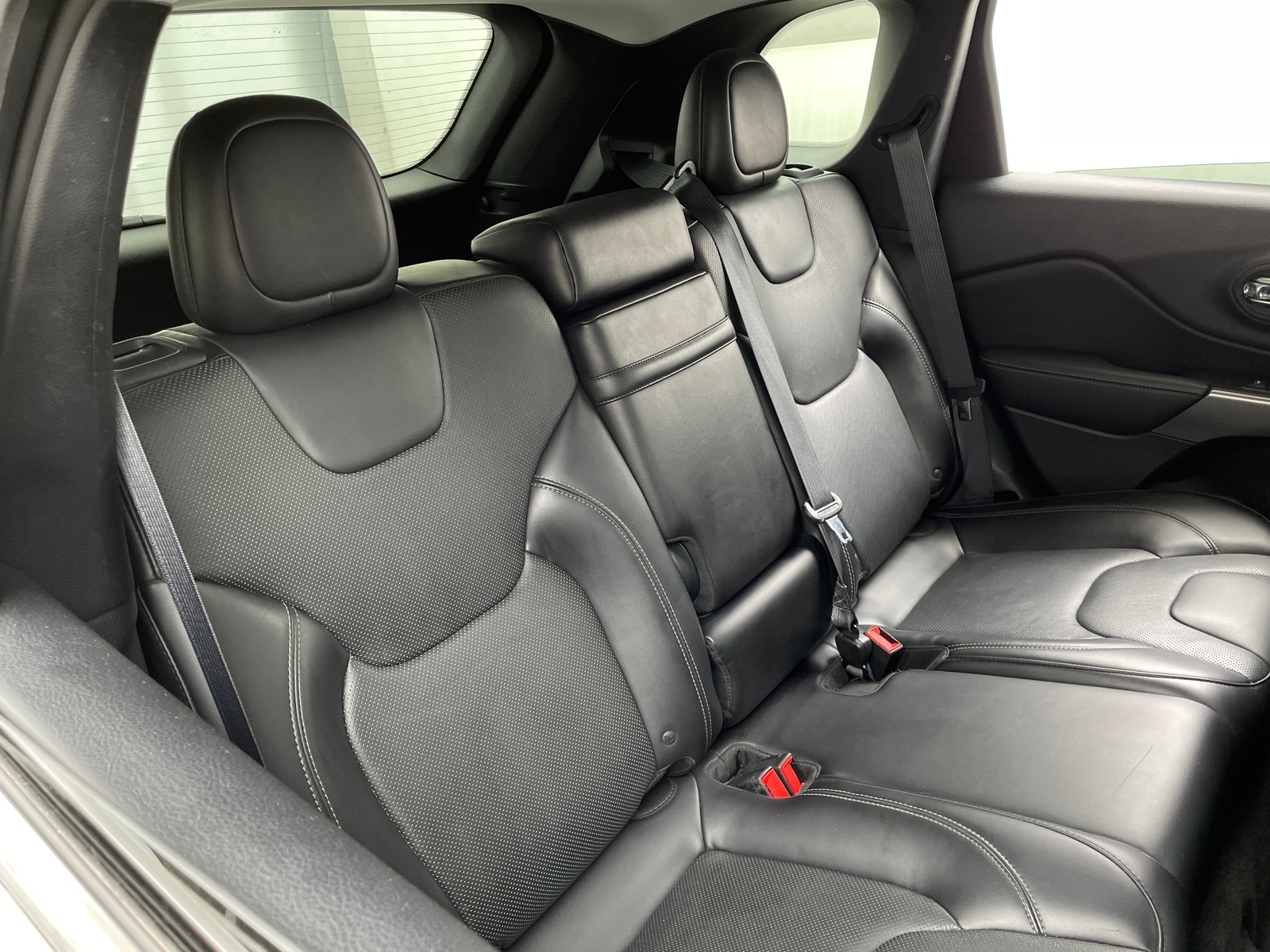 Thumbnail: 2019 Jeep Cherokee - 5