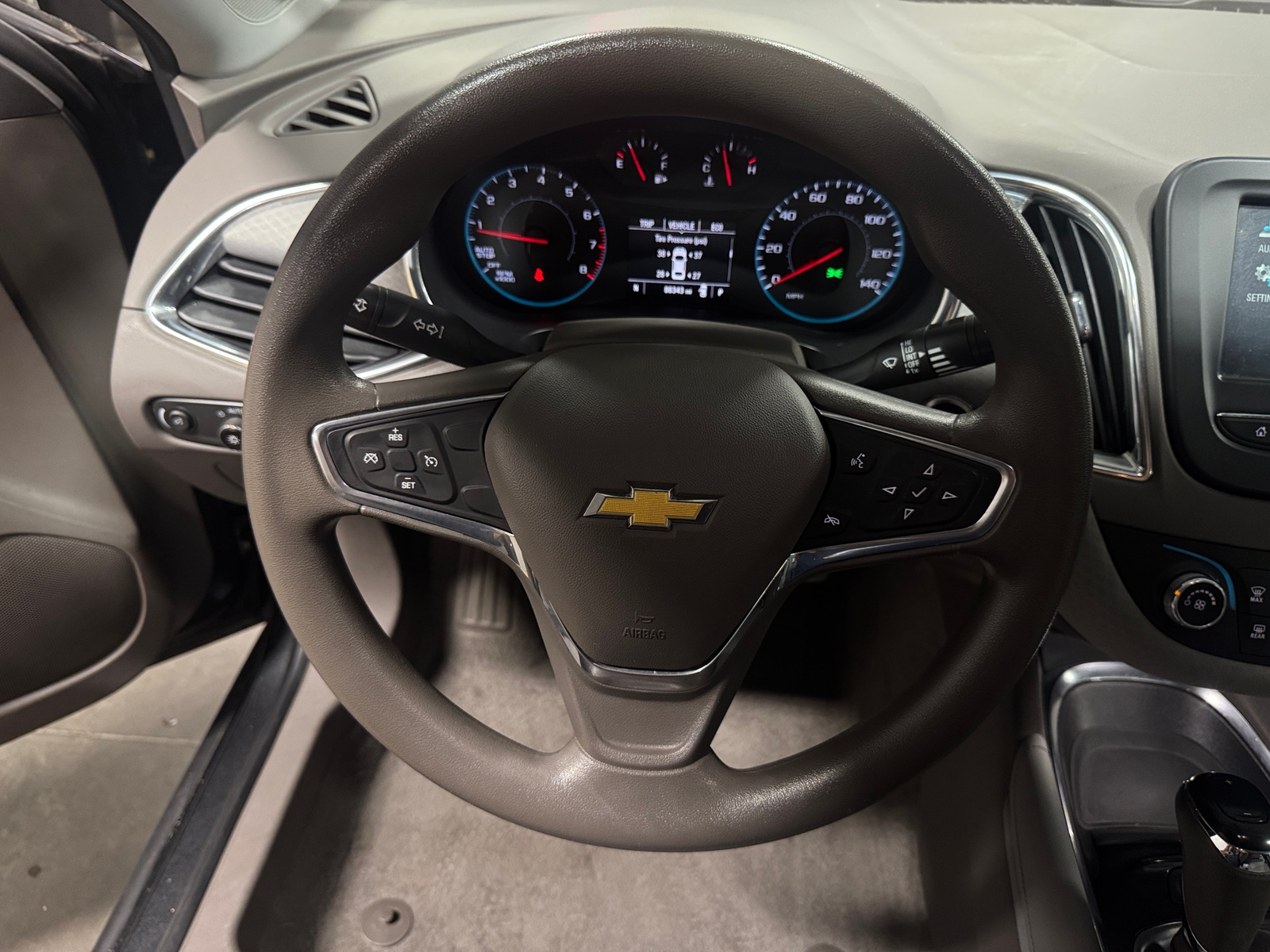 Thumbnail: 2016 Chevrolet Malibu - 5