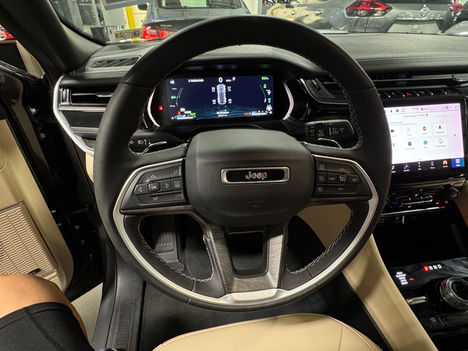 Thumbnail: 2023 Jeep Grand Cherokee - 4