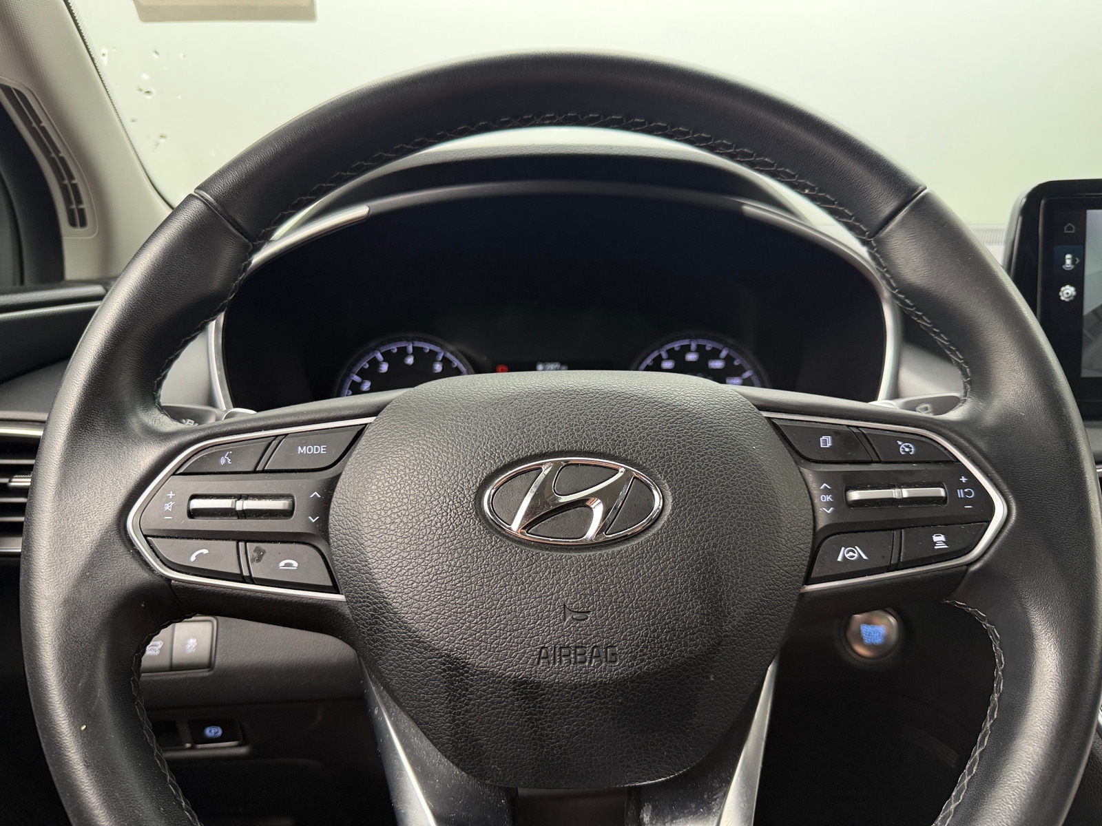 Thumbnail: 2023 Hyundai Santa Fe - 4