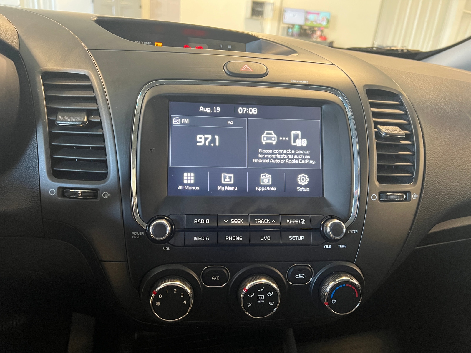 Thumbnail: 2018 Kia Forte - 4