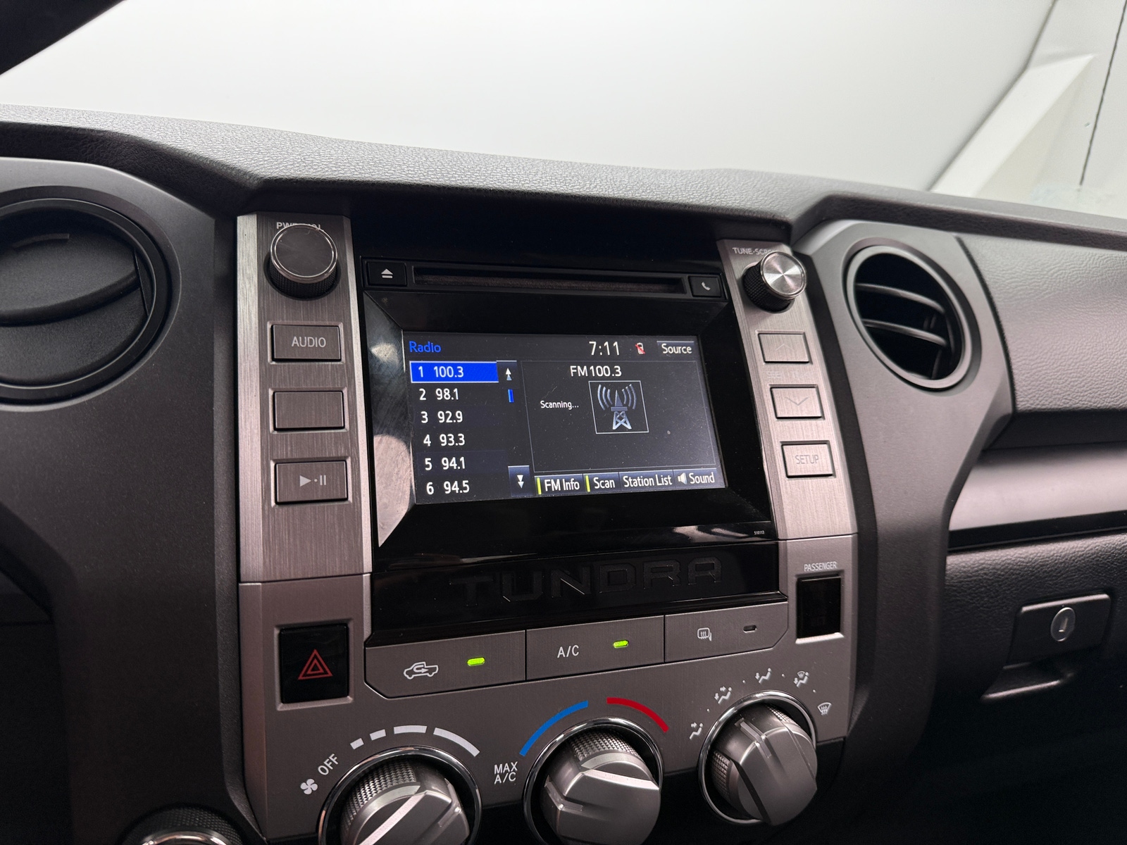 Thumbnail: 2016 Toyota Tundra - 4