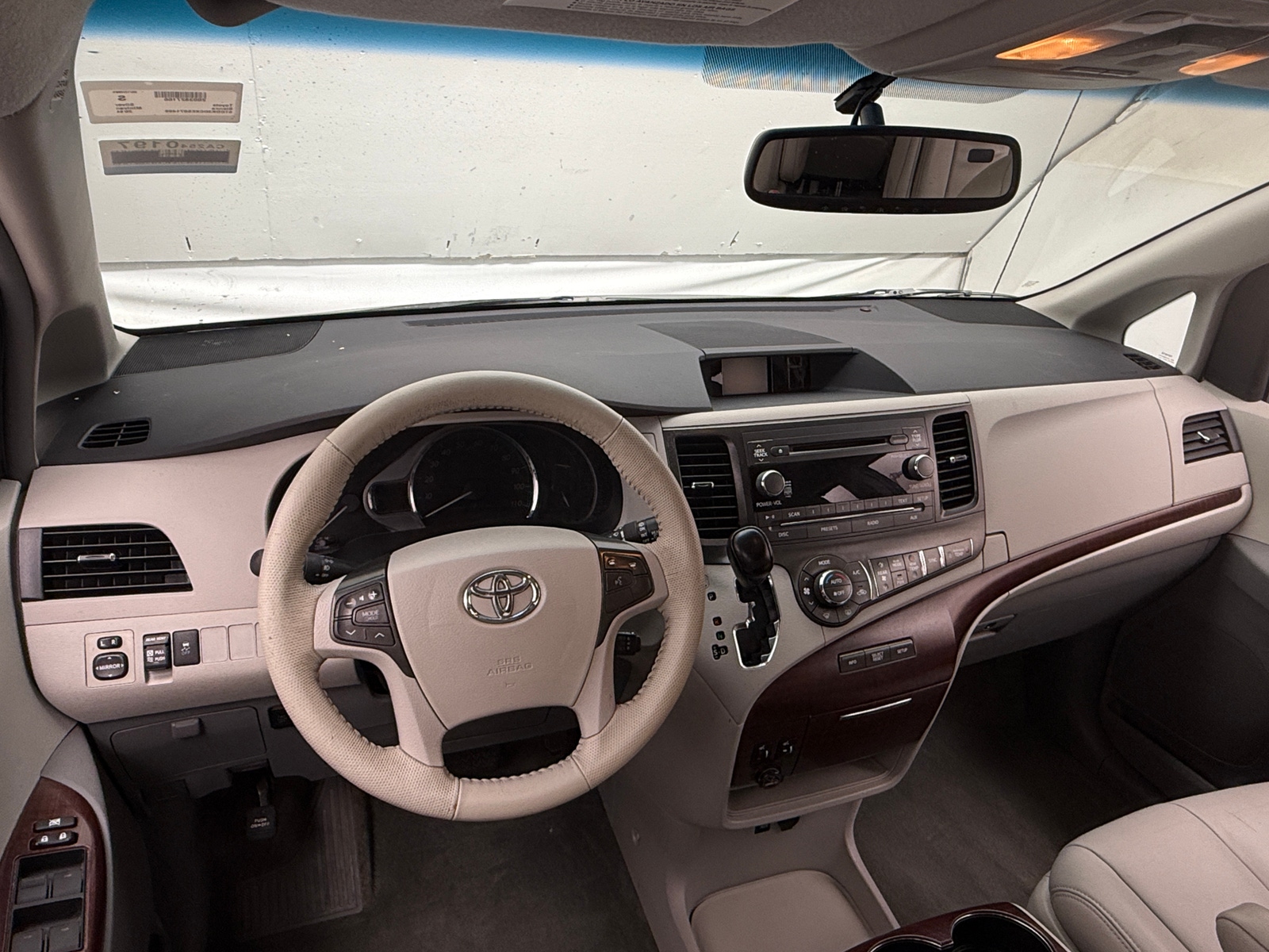 Thumbnail: 2014 Toyota Sienna - 2