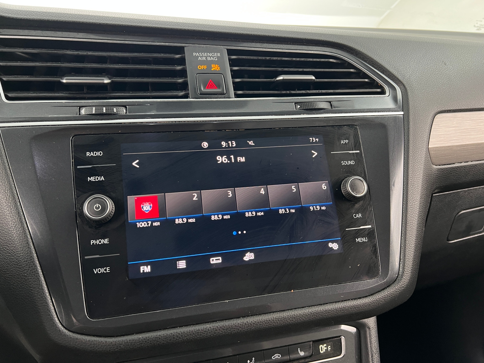 Thumbnail: 2020 Volkswagen Tiguan - 3