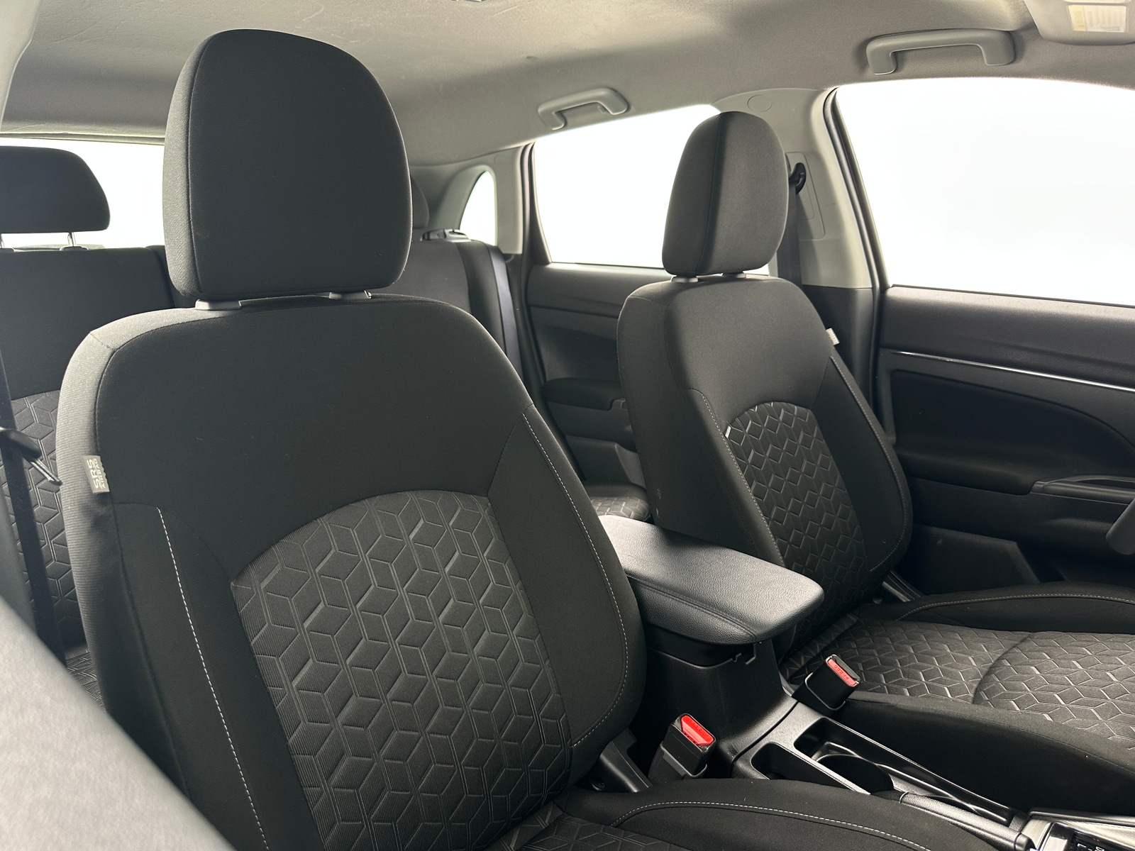 Thumbnail: 2022 Mitsubishi Outlander Sport - 2