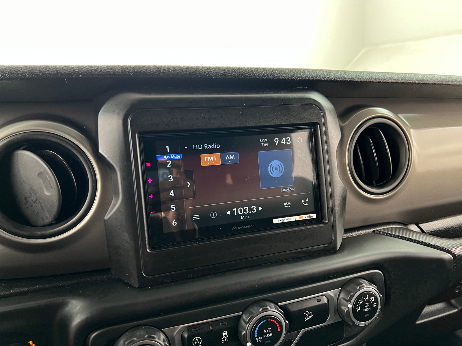 Thumbnail: 2018 Jeep Wrangler - 4