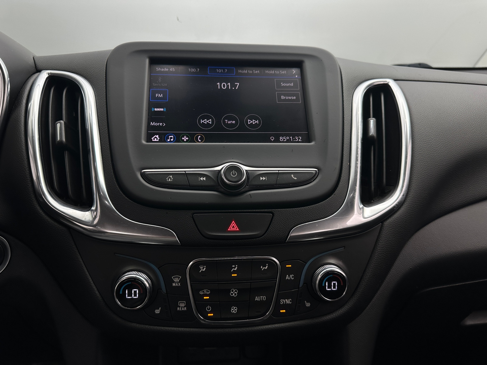 Thumbnail: 2021 Chevrolet Equinox - 4