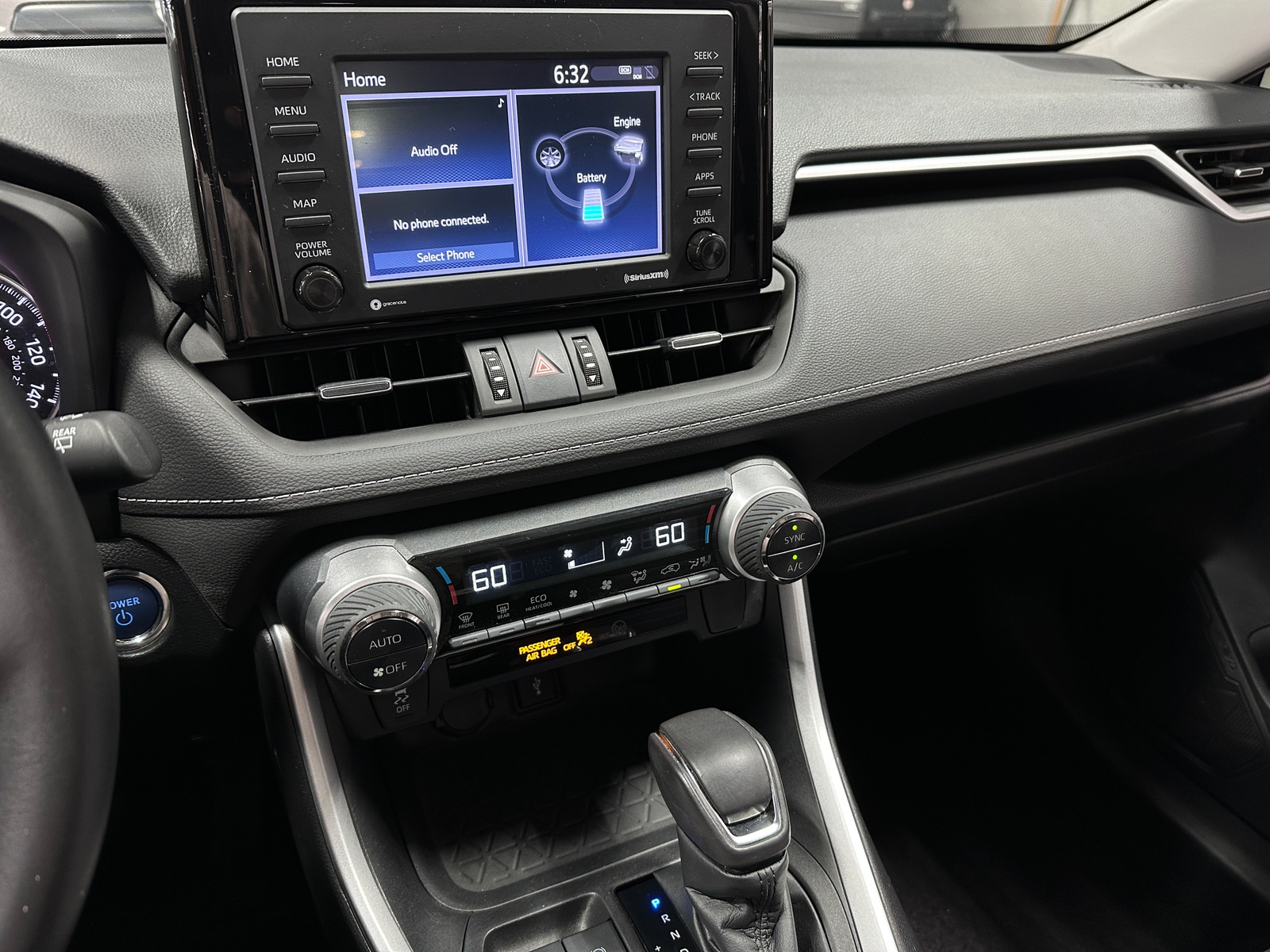 Thumbnail: 2021 Toyota RAV4 - 3