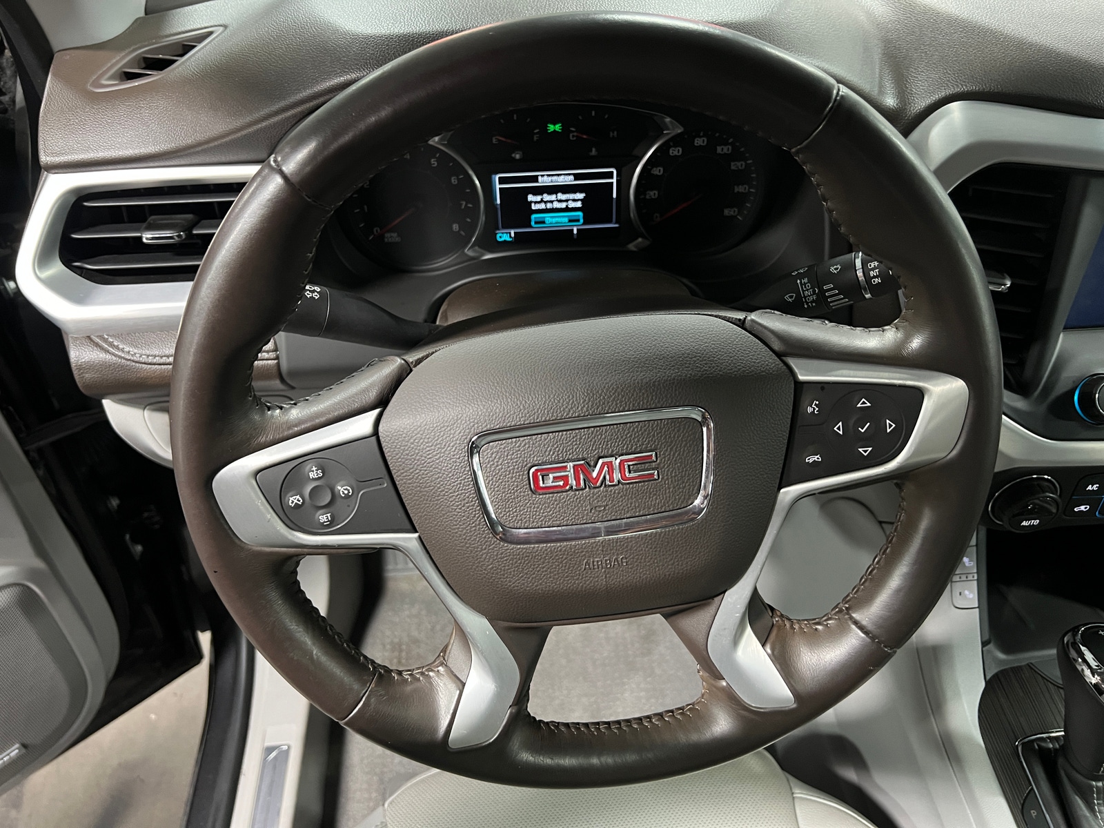 Thumbnail: 2017 GMC Acadia - 4