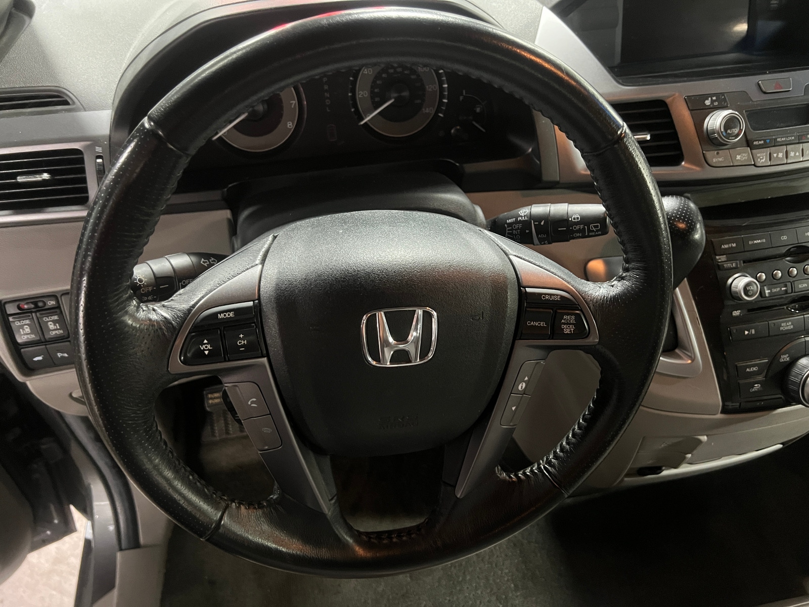 Thumbnail: 2012 Honda Odyssey - 4