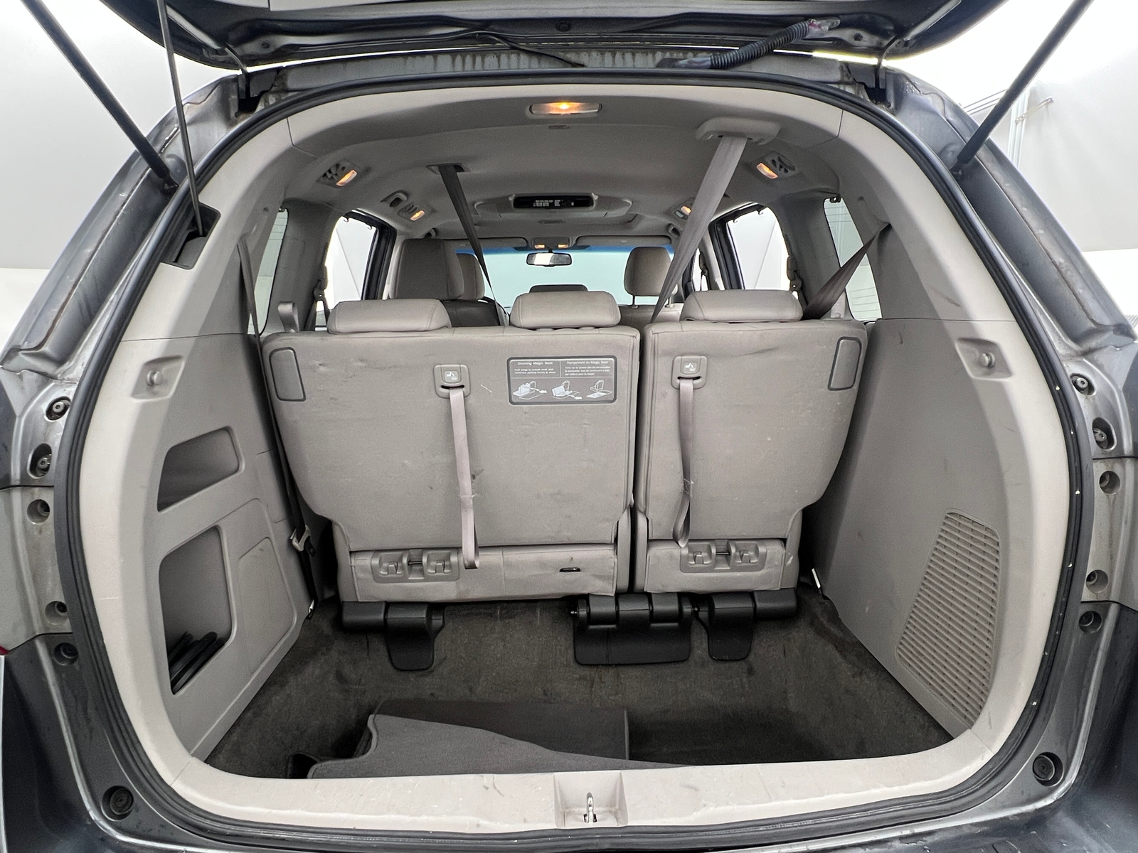 Thumbnail: 2012 Honda Odyssey - 6