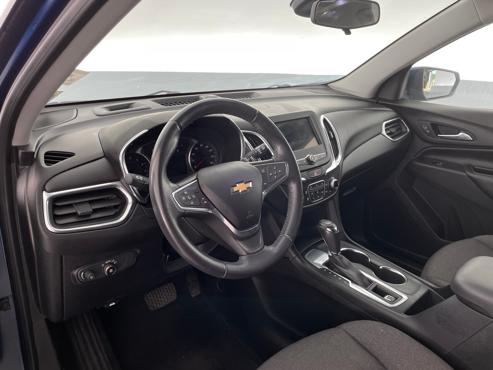 Thumbnail: 2019 Chevrolet Equinox - 3