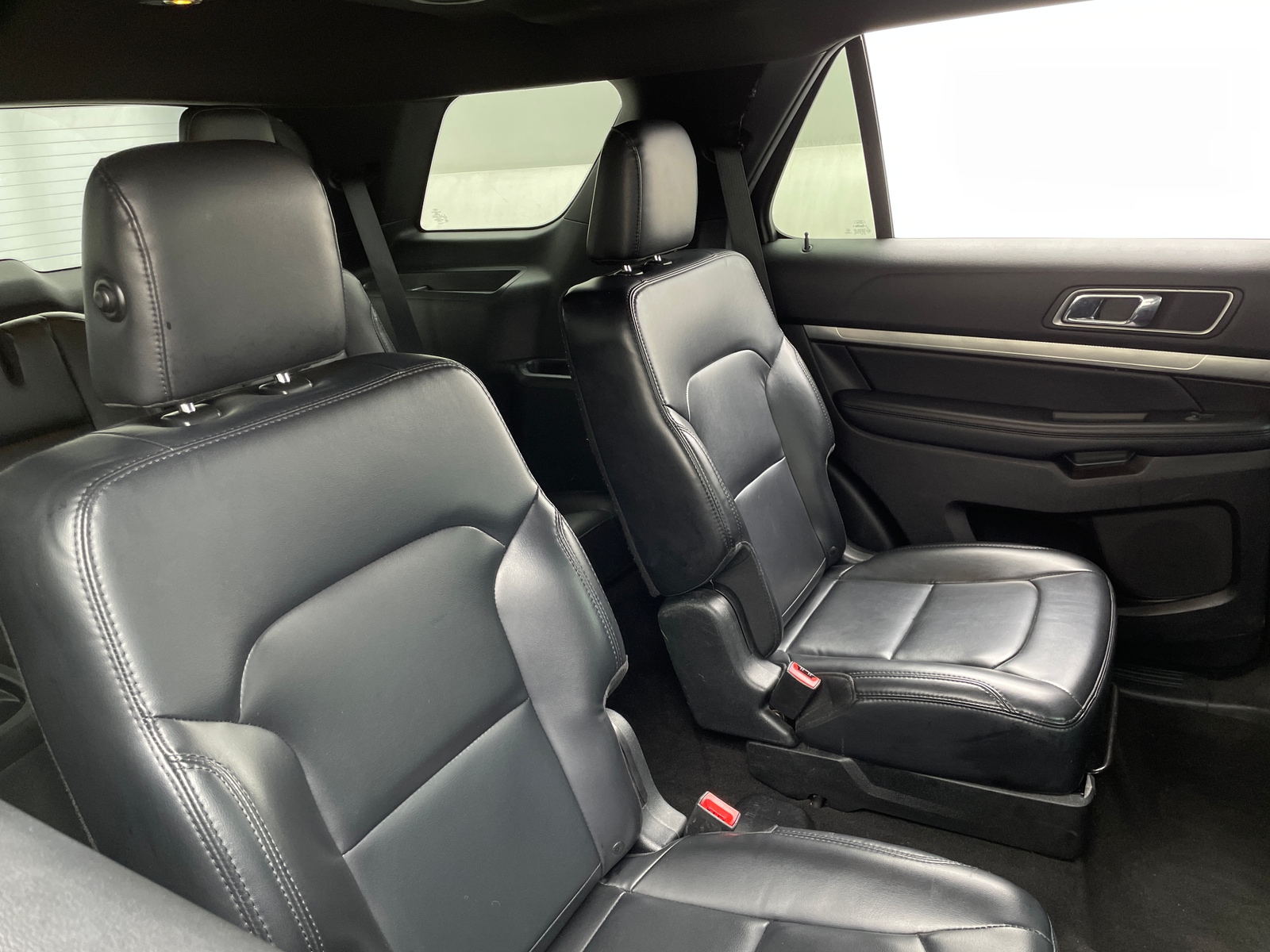 Thumbnail: 2019 Ford Explorer - 6