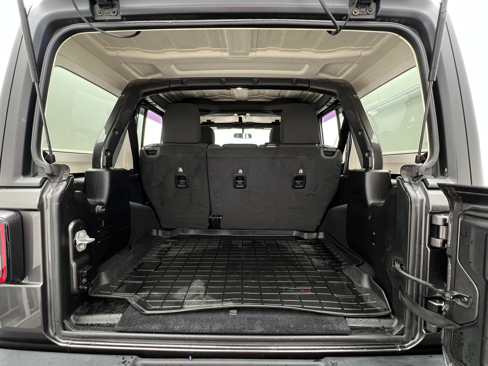 Thumbnail: 2020 Jeep Wrangler - 7