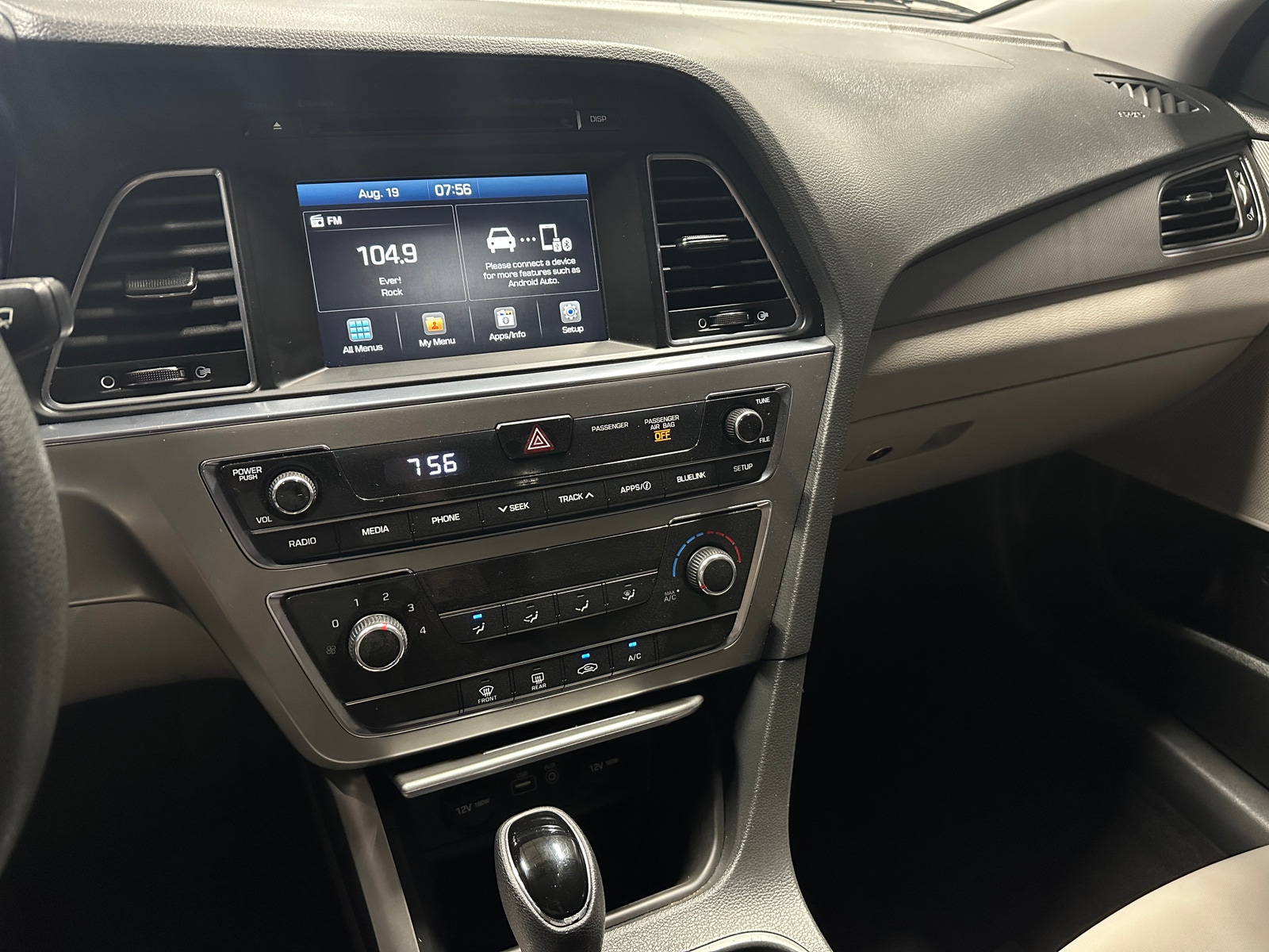 Thumbnail: 2016 Hyundai Sonata - 4