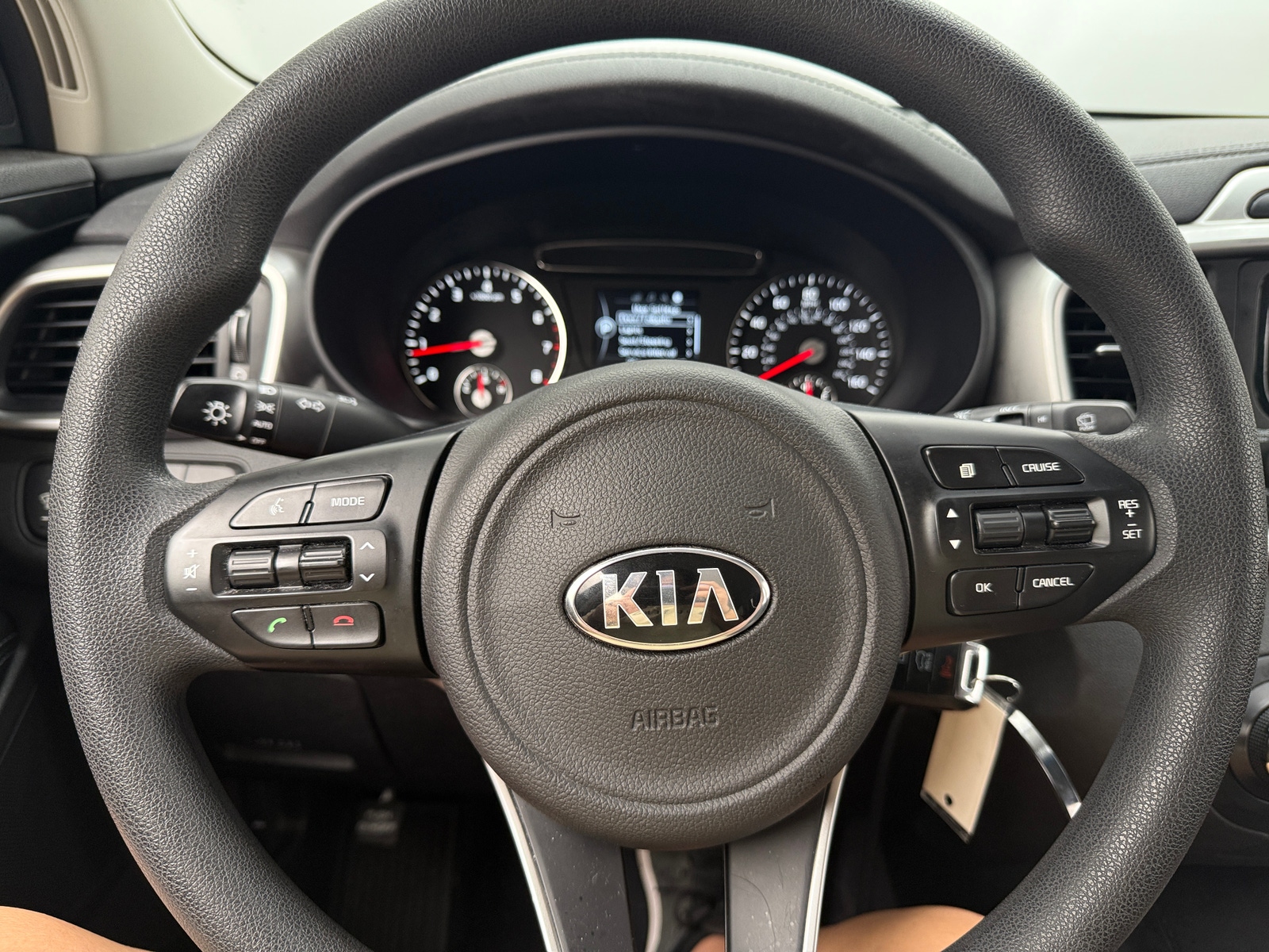 Thumbnail: 2016 Kia Sorento - 5