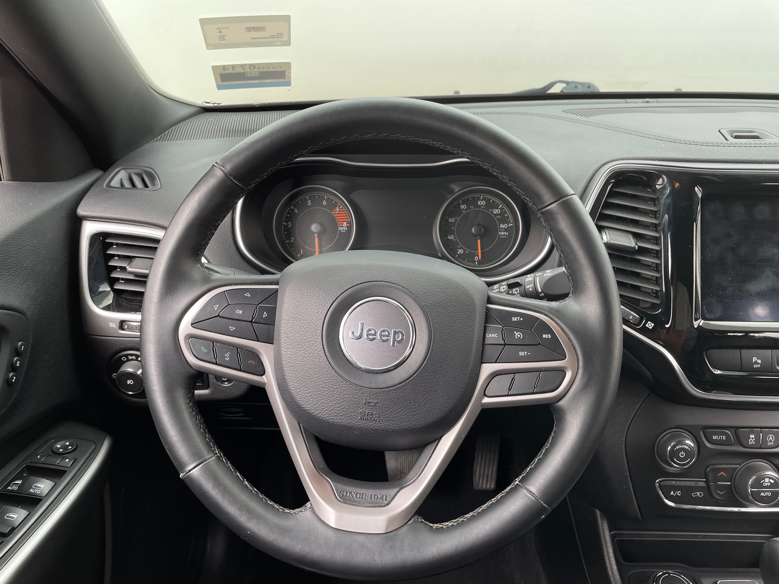 Thumbnail: 2019 Jeep Cherokee - 4