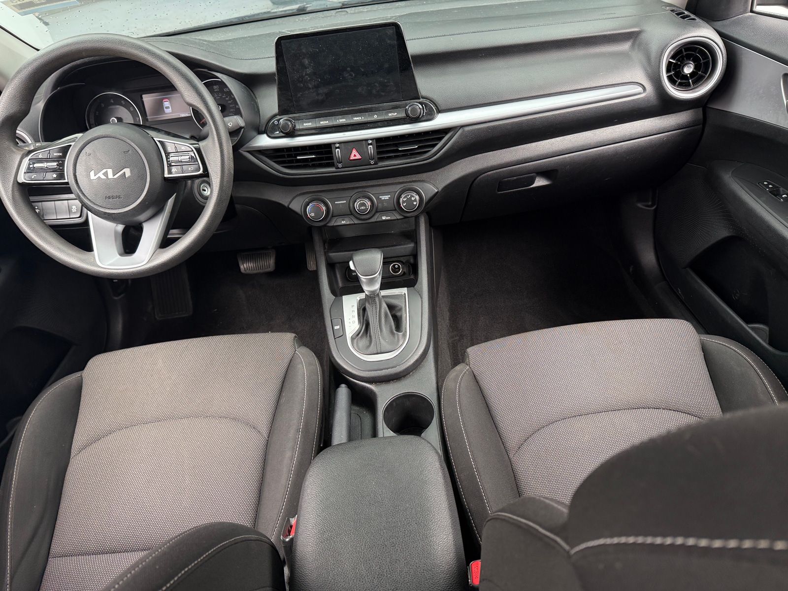 Thumbnail: 2022 Kia Forte - 3