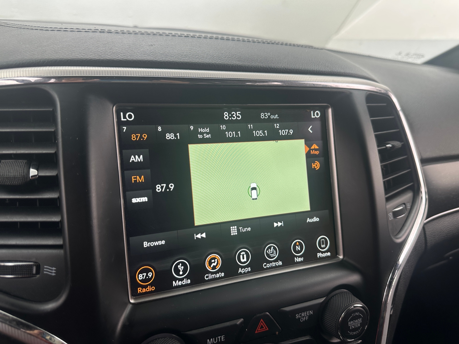 Thumbnail: 2018 Jeep Grand Cherokee - 3