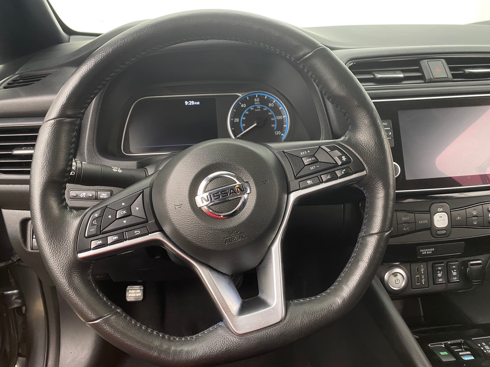 Thumbnail: 2021 Nissan Leaf - 5