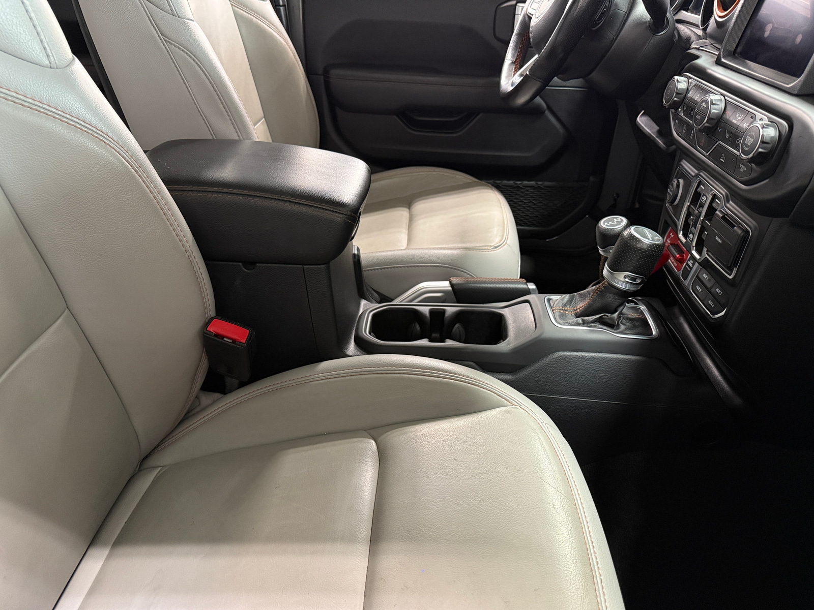 Thumbnail: 2021 Jeep Gladiator - 2