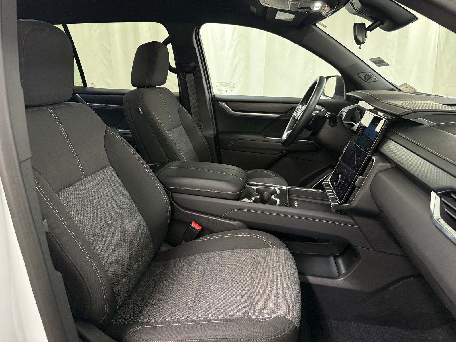 Thumbnail: 2025 GMC Acadia - 2